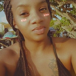 Meet your Posher, Kendra